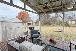 703 Carver St, Whitesboro, TX 76273 - Photo 15