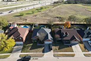 1602 Grey Willow Ln, Arlington, TX 76002 - Photo 5