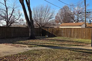 2721 Blue Ridge Dr, Mesquite, TX 75150 - Photo 3