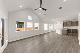 1640 Mdw Crst Dr, Aubrey, TX 76227 - Photo 7