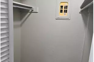 5303 Fleetwood Oaks Ave, Dallas, TX 75235 - Photo 9