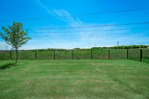 15404 Pioneer Bluff Trail, Fort Worth, TX 76262 - Photo 23