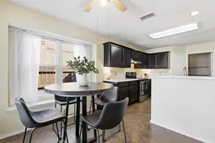 848 Stafford Station Dr, Saginaw, TX 76131 - Photo 5