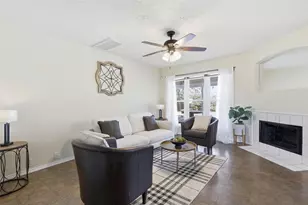 848 Stafford Station Dr, Saginaw, TX 76131 - Photo 3