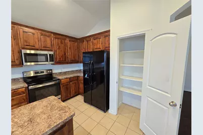 124 Bridlewood Street, Azle, TX 76020 - Photo 9