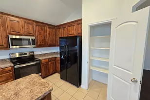 124 Bridlewood St, Azle, TX 76020 - Photo 9