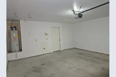 124 Bridlewood Street, Azle, TX 76020 - Photo 31