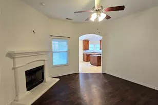 124 Bridlewood St, Azle, TX 76020 - Photo 5