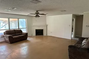 140 Brewster St, Robinson, TX 76706 - Photo 3