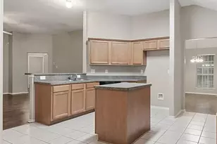 2120 Stonewood Dr, Lancaster, TX 75134 - Photo 5