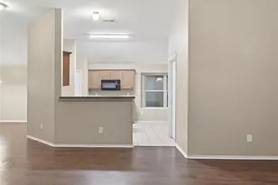 2120 Stonewood Dr, Lancaster, TX 75134 - Photo 7