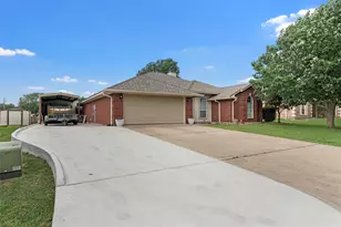 112 Topaz Cir, Hewitt, TX 76643 - Photo 3