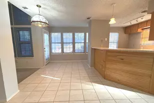 400 Santa Fe Trail, Irving, TX 75063 - Photo 5