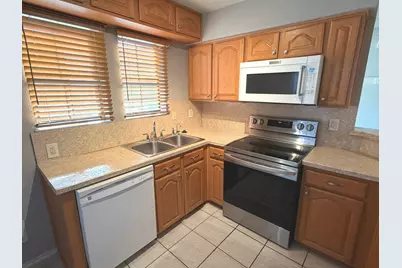 400 Santa Fe Trail #24, Irving, TX 75063 - Photo 7