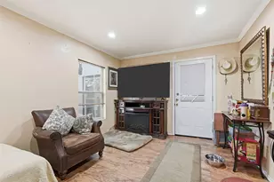 2915 Fakes Dr, Dallas, TX 75224 - Photo 29