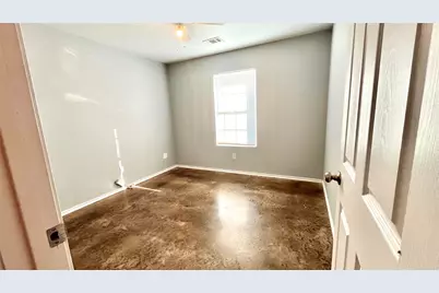 905 W Seventh Street, Bonham, TX 75418 - Photo 9
