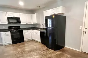 905 W 7th St, Bonham, TX 75418 - Photo 5