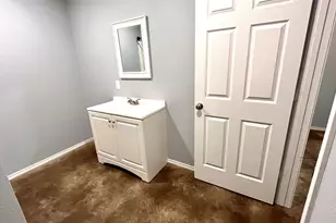 905 W 7th St, Bonham, TX 75418 - Photo 11