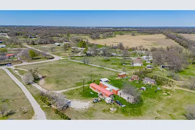 528 Stonegate Drive, Paradise, TX 76073 - Photo 15