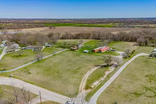 528 Stonegate Dr, Paradise, TX 76073 - Photo 17