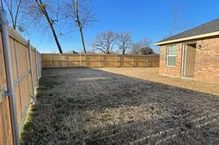 212 Mineral Wells St, Terrell, TX 75160 - Photo 15