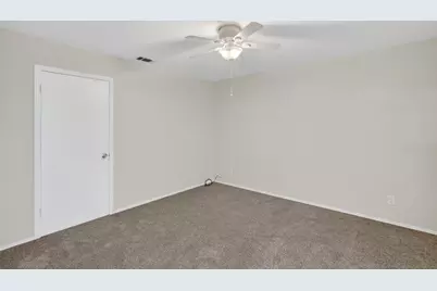 102 E Bayside Drive, Mabank, TX 75156 - Photo 11