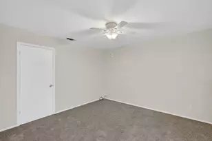 102 E Bayside Dr, Mabank, TX 75156 - Photo 11