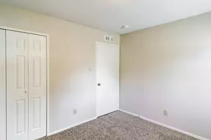 7254 Cloverglen Dr, Dallas, TX 75249 - Photo 13