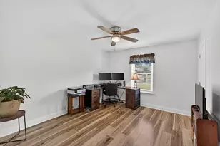 3225 Emerald St, Bedford, TX 76021 - Photo 19