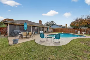 3225 Emerald St, Bedford, TX 76021 - Photo 33