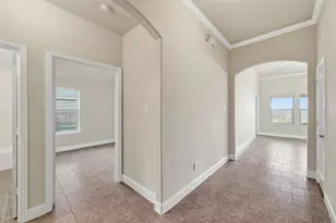 207 Commonwealth Cir, Waxahachie, TX 75165 - Photo 5