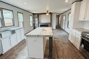 3001 Elmwood Dr, Granbury, TX 76048 - Photo 3