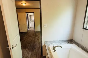 3005 Elmwood Dr, Granbury, TX 76048 - Photo 13