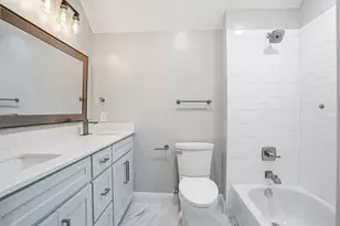 5529 Mercedes Cir, Granbury, TX 76048 - Photo 27