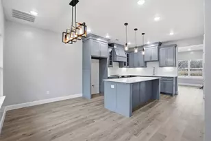 5529 Mercedes Cir, Granbury, TX 76048 - Photo 7