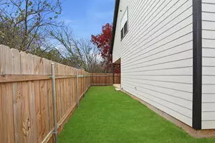 5529 Mercedes Cir, Granbury, TX 76048 - Photo 31