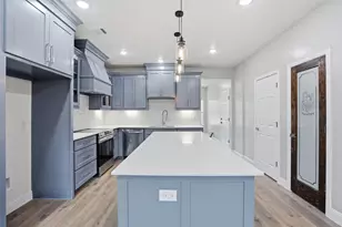 5529 Mercedes Cir, Granbury, TX 76048 - Photo 9