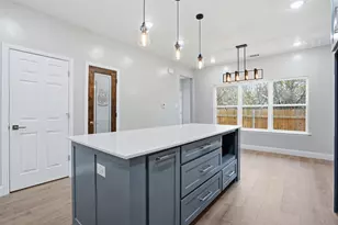 5529 Mercedes Cir, Granbury, TX 76048 - Photo 11