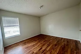 5437 New Castleton Ln, Fort Worth, TX 76135 - Photo 11