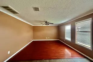 5437 New Castleton Ln, Fort Worth, TX 76135 - Photo 3