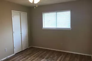 1129 Suburban St, Cedar Hill, TX 75104 - Photo 3