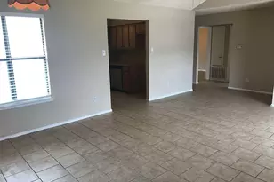 1129 Suburban St, Cedar Hill, TX 75104 - Photo 5