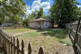 301 W Austin Ave, Cooper, TX 75432 - Photo 15