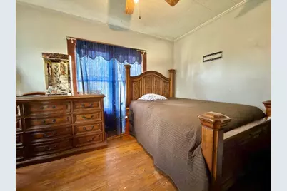 410 S Avenue E, Clifton, TX 76634 - Photo 13