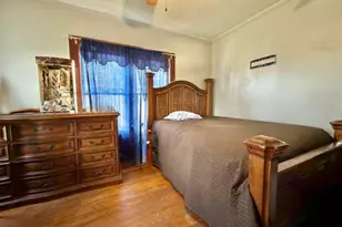 410 S Ave E, Clifton, TX 76634 - Photo 13