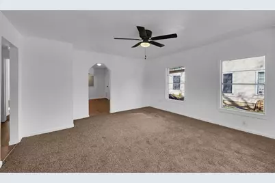 927 Oakwood Avenue, Waco, TX 76706 - Photo 3