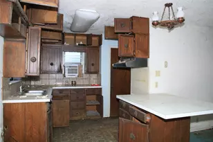 611 Cain St, Lake Dallas, TX 75065 - Photo 13