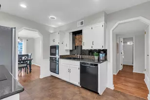 1637 Bedford Oaks Dr, Bedford, TX 76021 - Photo 13