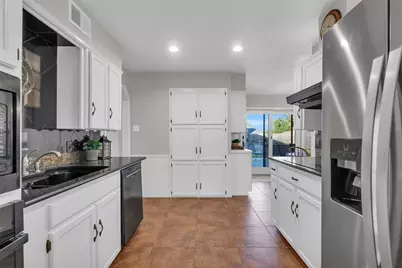 1637 Bedford Oaks Drive, Bedford, TX 76021 - Photo 11