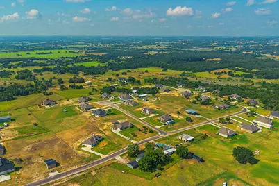105 Kathy Stephens Avenue, Springtown, TX 76082 - Photo 5